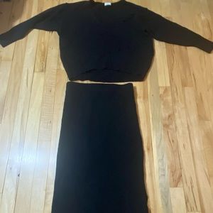 Aritzia Wilfred Chenille Matching V Neck Sweater & Midi Skirt with Slit.